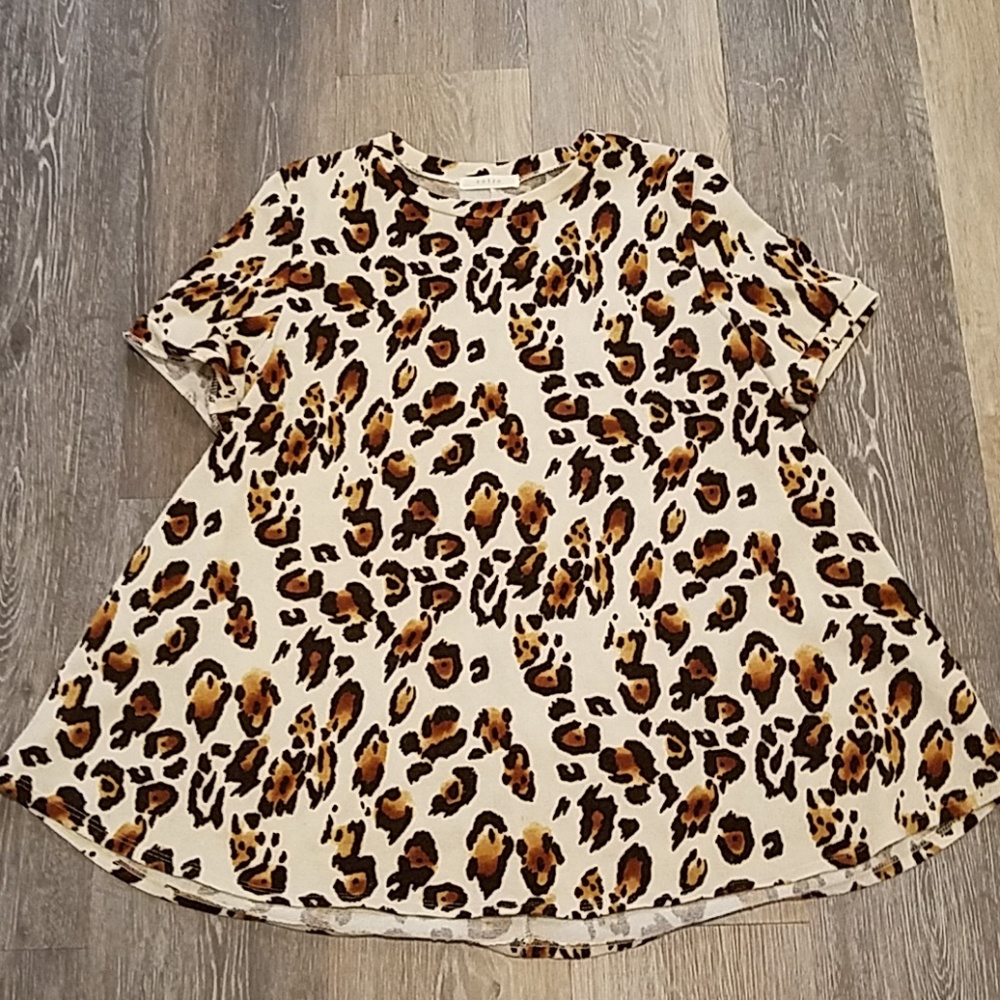 Entro Leopard Print Swing Top
